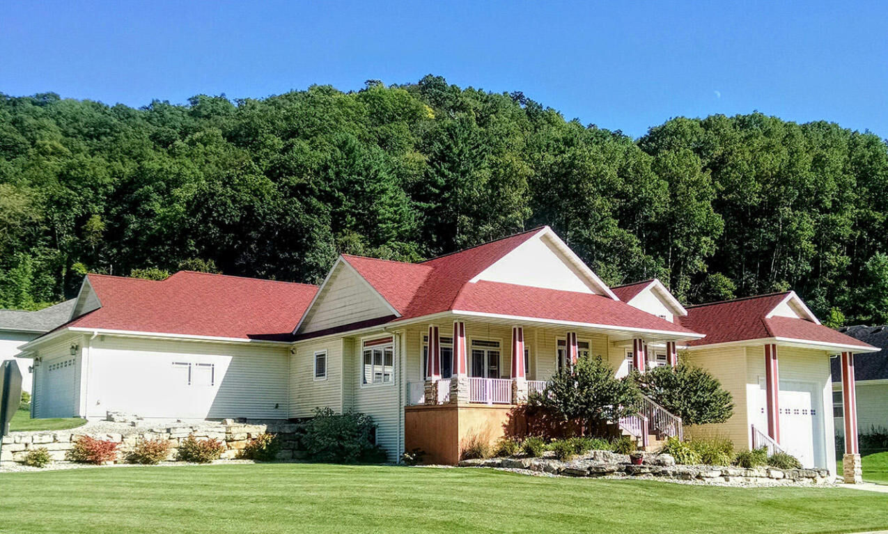 Property Photo:  430 Red Apple Dr  MN 55947 