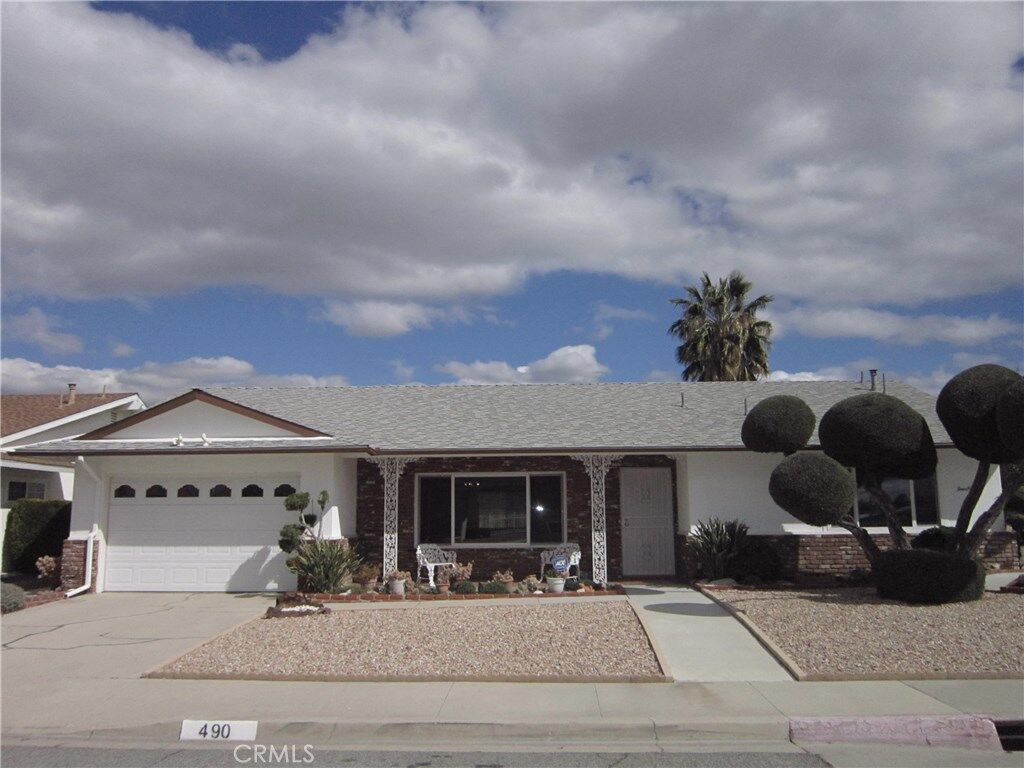 Property Photo: 490 Whitney Drive CA 92543