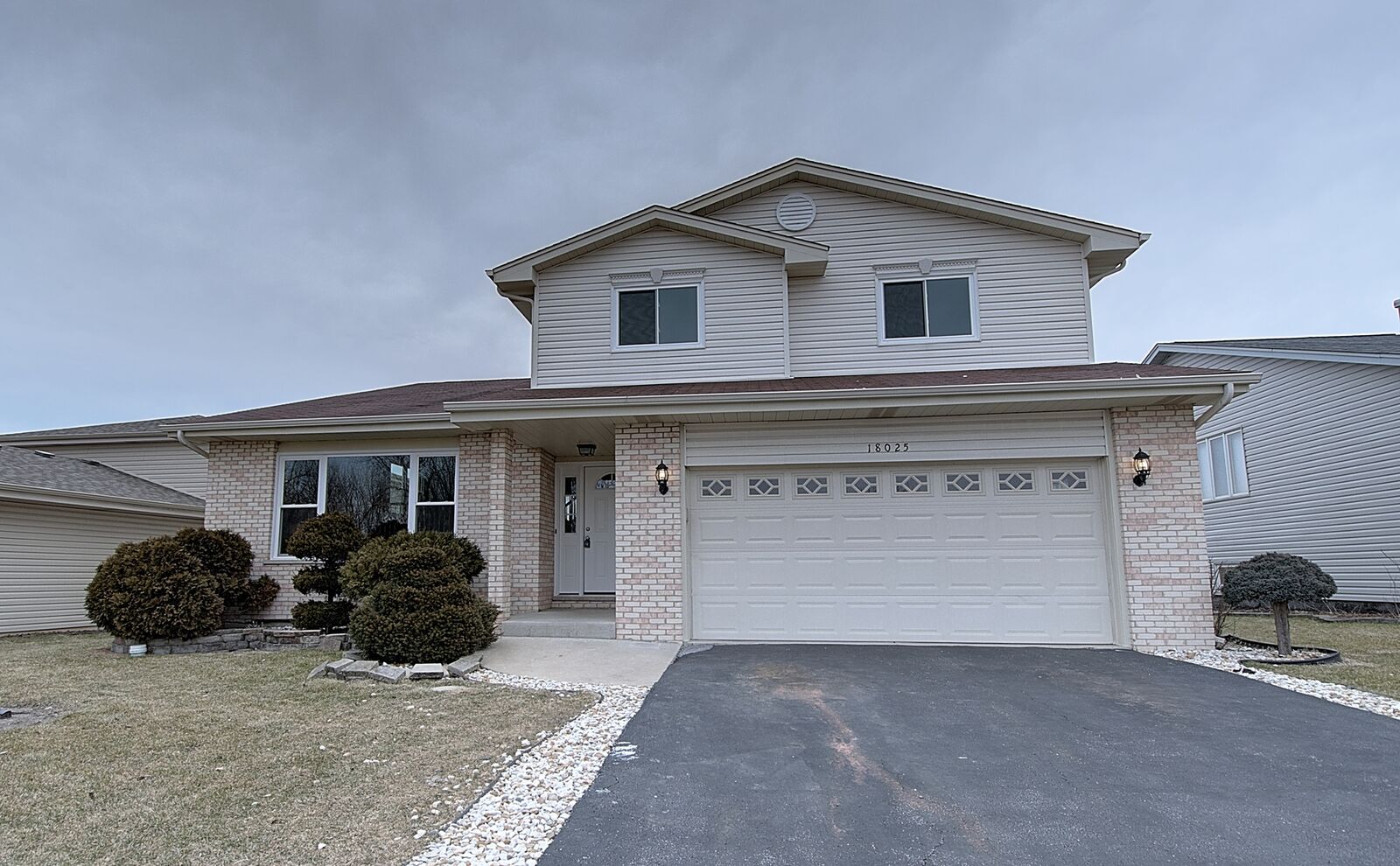 Property Photo:  18025 Lavergne Avenue  IL 60478 