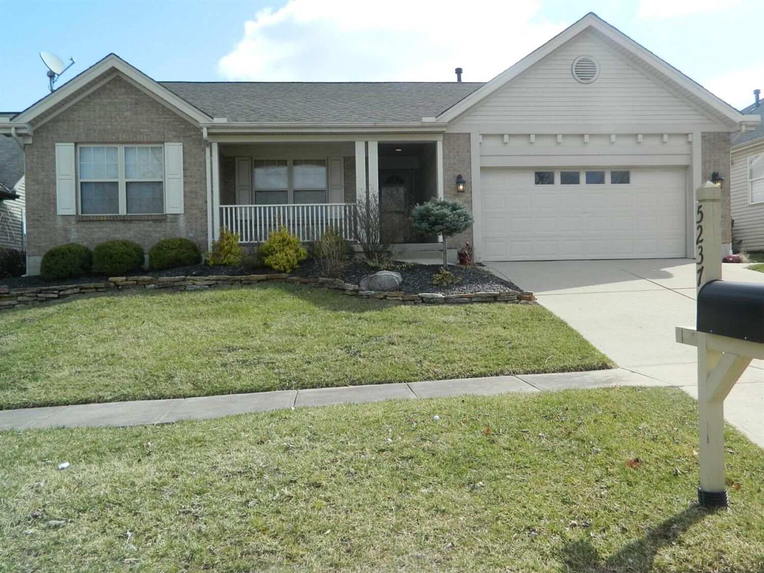 Property Photo:  5237 Elk Run Drive  OH 45011 