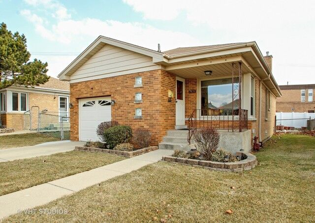 Property Photo:  7521 Oconto Avenue  IL 60631 