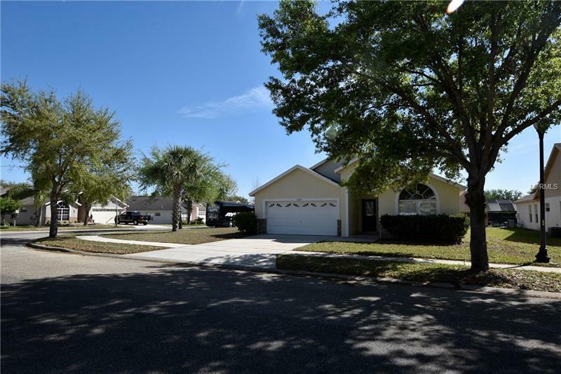 Property Photo:  16028 Blossom Hill Loop  FL 34714 