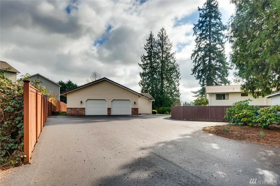 Property Photo:  19632 Winesap Rd  WA 98012 