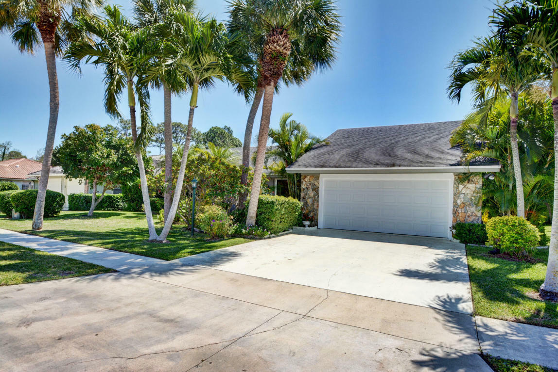 Property Photo:  2836 Biarritz Drive  FL 33410 