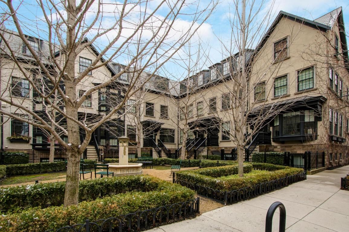 Property Photo:  192 E Gay Street  OH 43215 