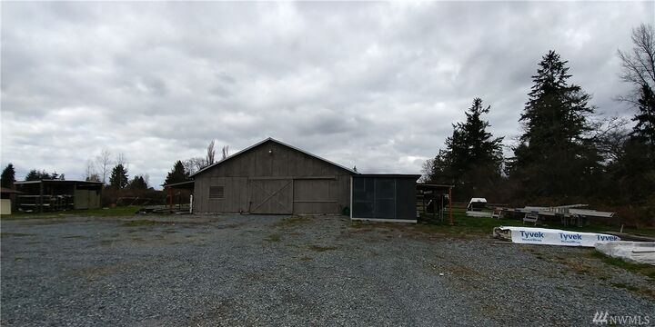 Property Photo: 401 127th St E WA 98445