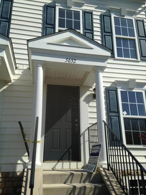 Property Photo:  5632 Bow Falls Boulevard  OH 43016 
