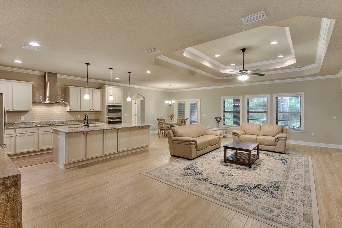 Property Photo: 24 Lamon Drive FL 32459