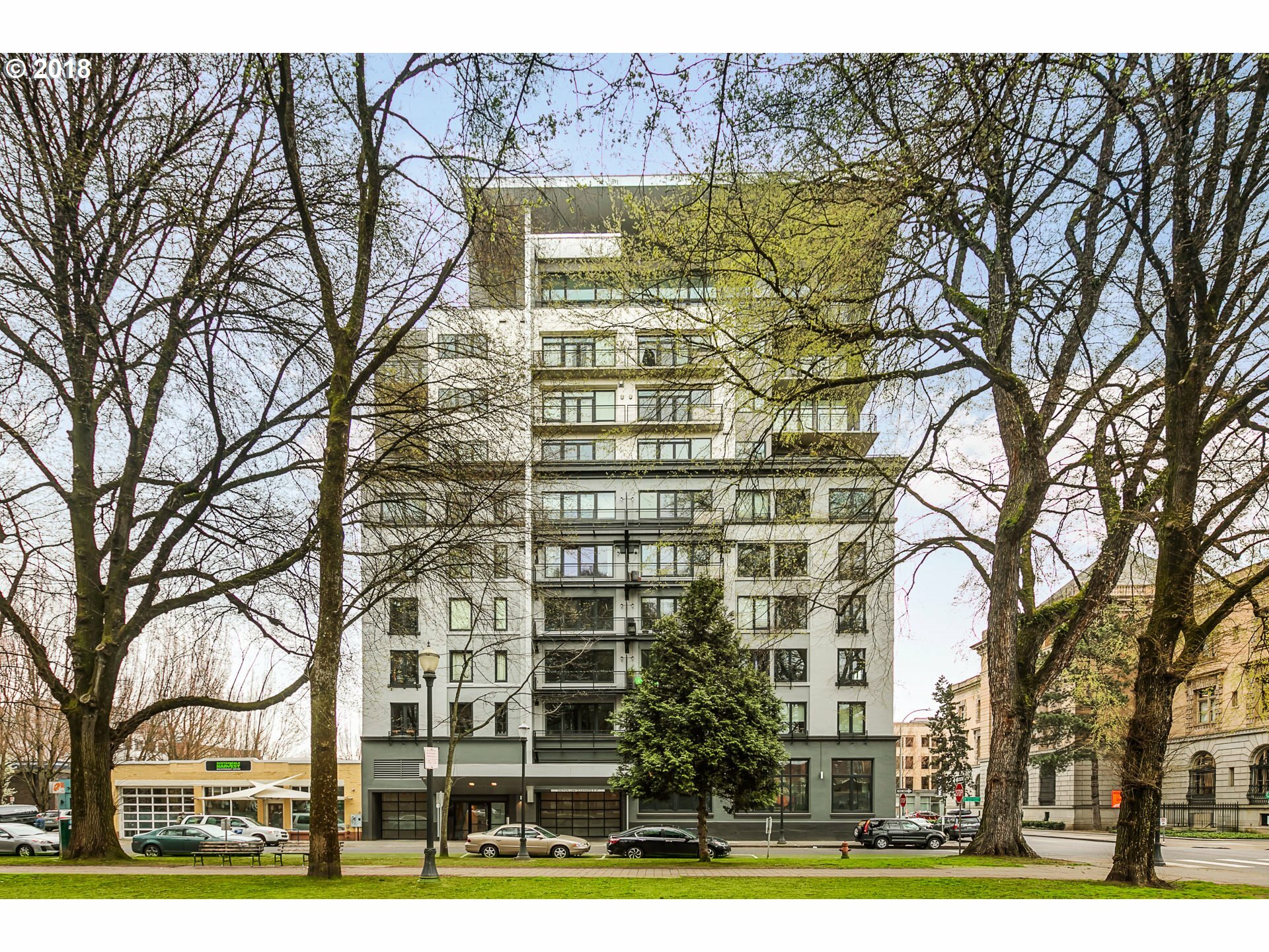 Property Photo: 300 NW 8th Ave 602 OR 97209