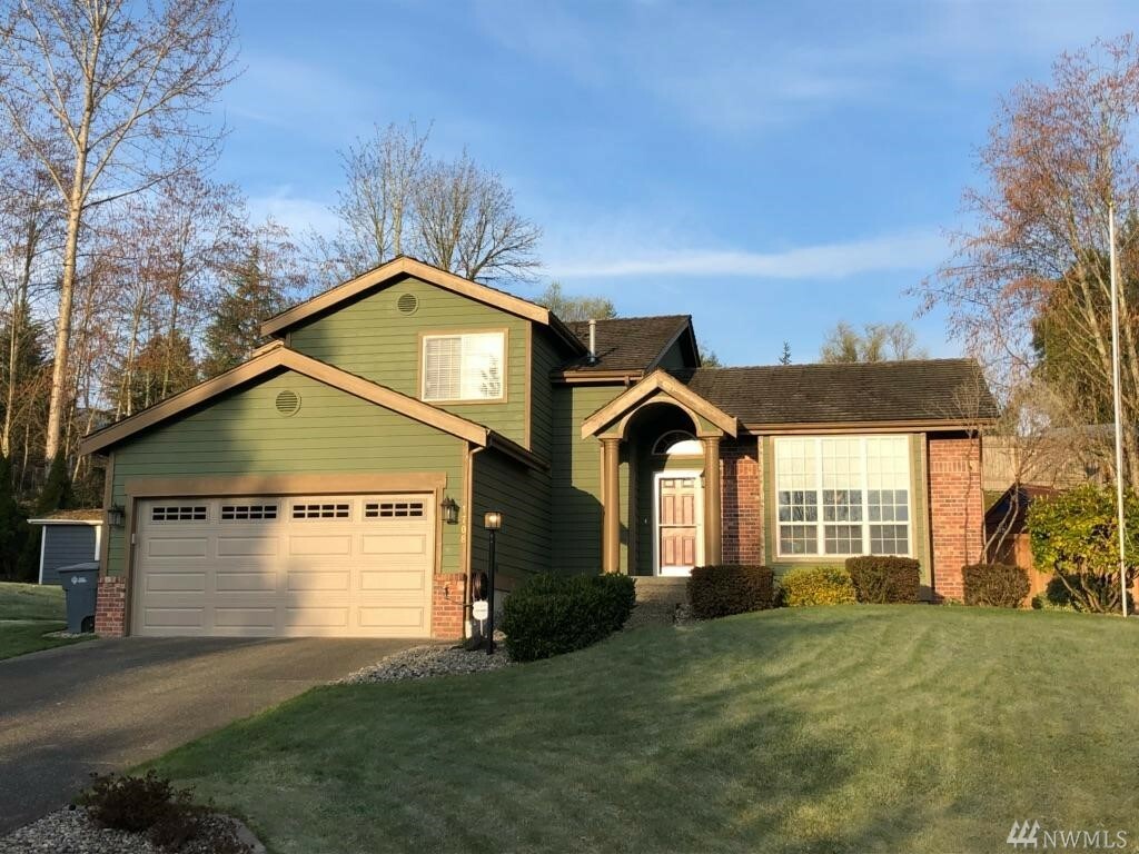 Property Photo:  1708 24th St Pl SE  WA 98372 