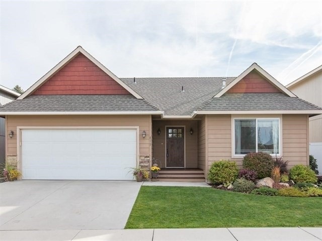 Property Photo:  415 S McKee Rd  WA 99016-5132 