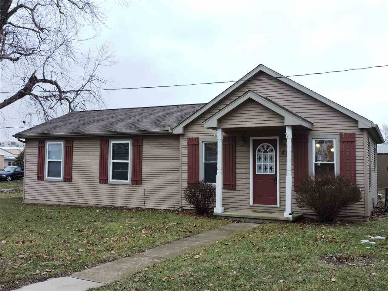 Property Photo:  412 W Ash  IL 61529 