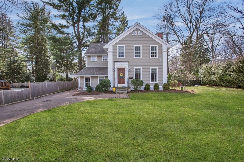 Property Photo:  10 Potter Ct  NJ 07043 