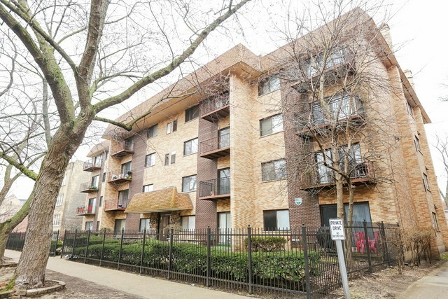 Property Photo:  1629 Greenleaf Avenue 207  IL 60626 