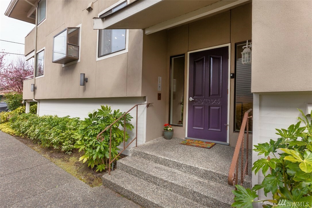 Property Photo:  620 Daley Street 1  WA 98020 