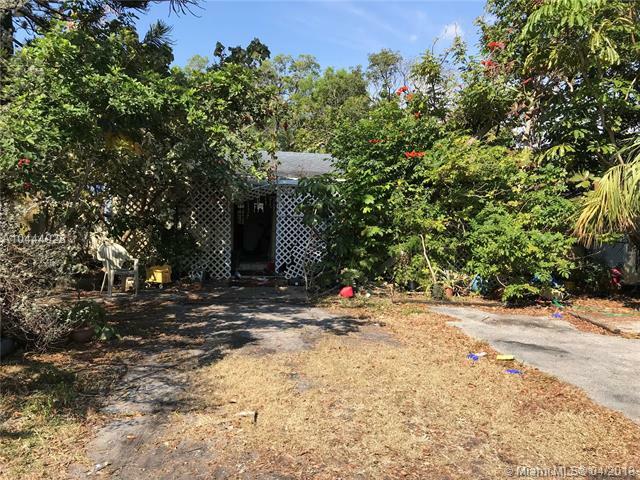 Property Photo:  1341 SW 25th Ave  FL 33312 