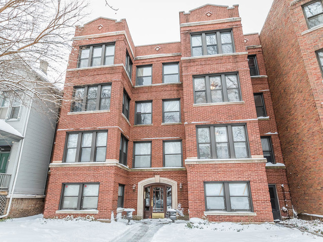 Property Photo: 1447 Warner Avenue 3W IL 60613