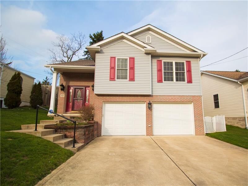 Property Photo:  507 Hoover Rd  PA 15235 