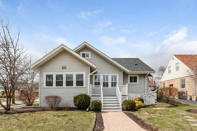 Property Photo:  616 South Hillside Avenue  IL 60126 