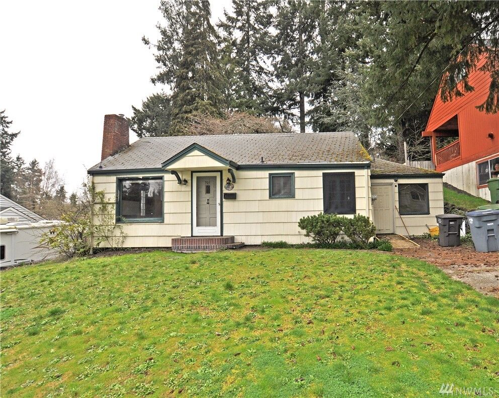 Property Photo: 721 Yale St WA 98466