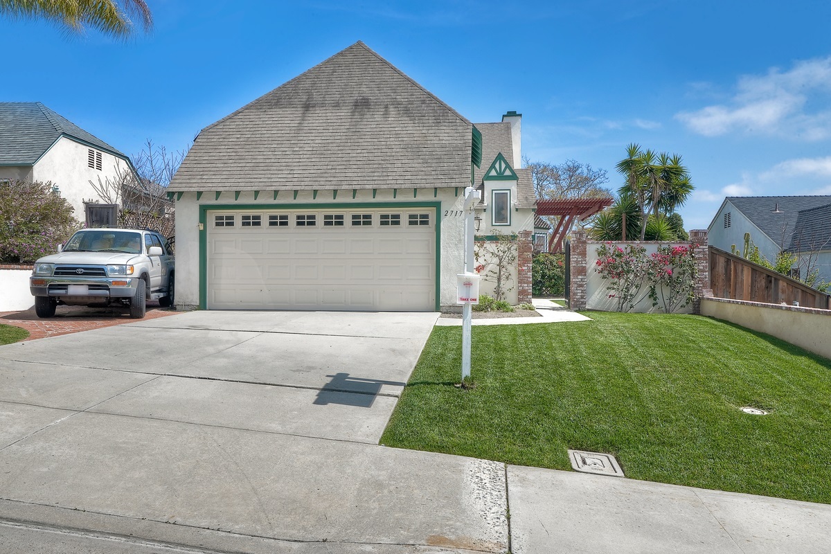 Property Photo:  2717 Southampton Road  CA 92010 