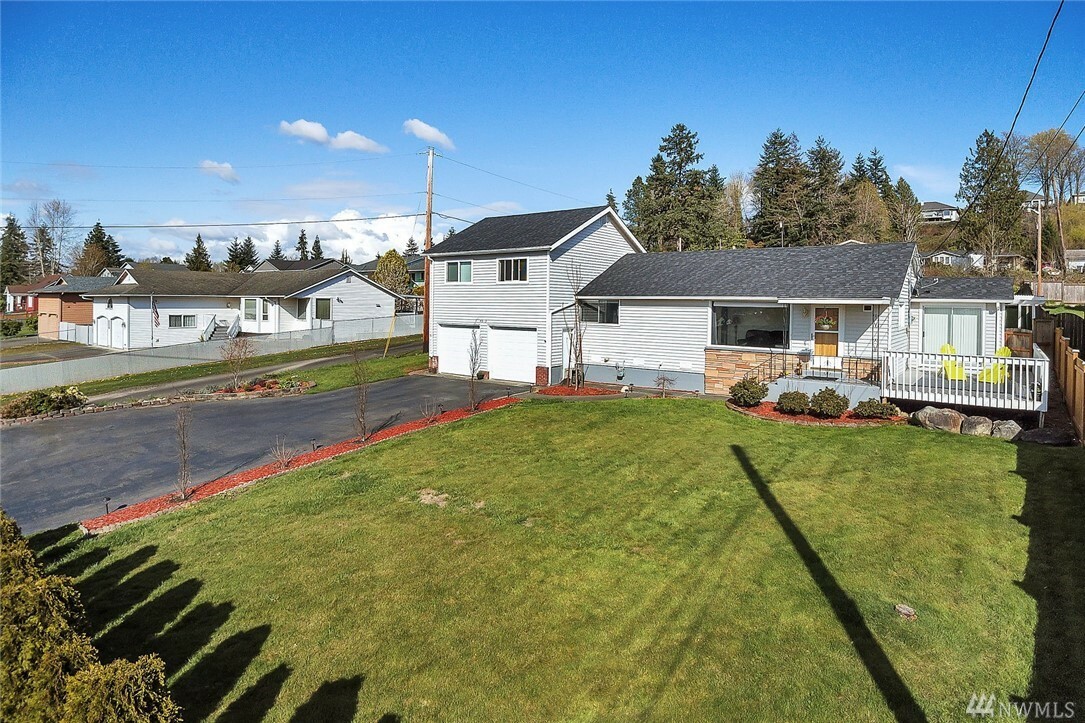 Property Photo:  4913 Sunnyside Blvd  WA 98270 