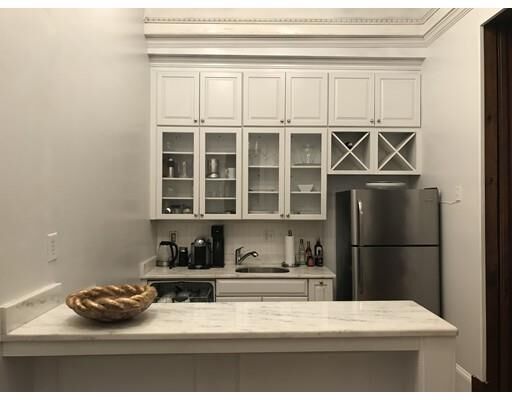 Property Photo:  325 Commonwealth Ave 4  MA 02115 