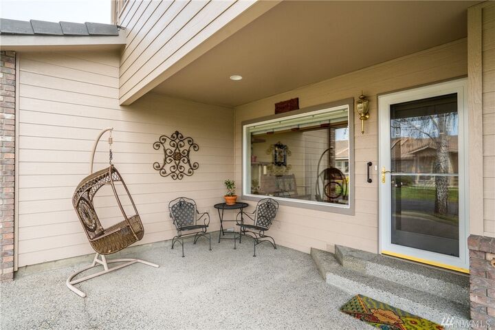 Property Photo:  1380 Eastmont Ave 402  WA 98802 