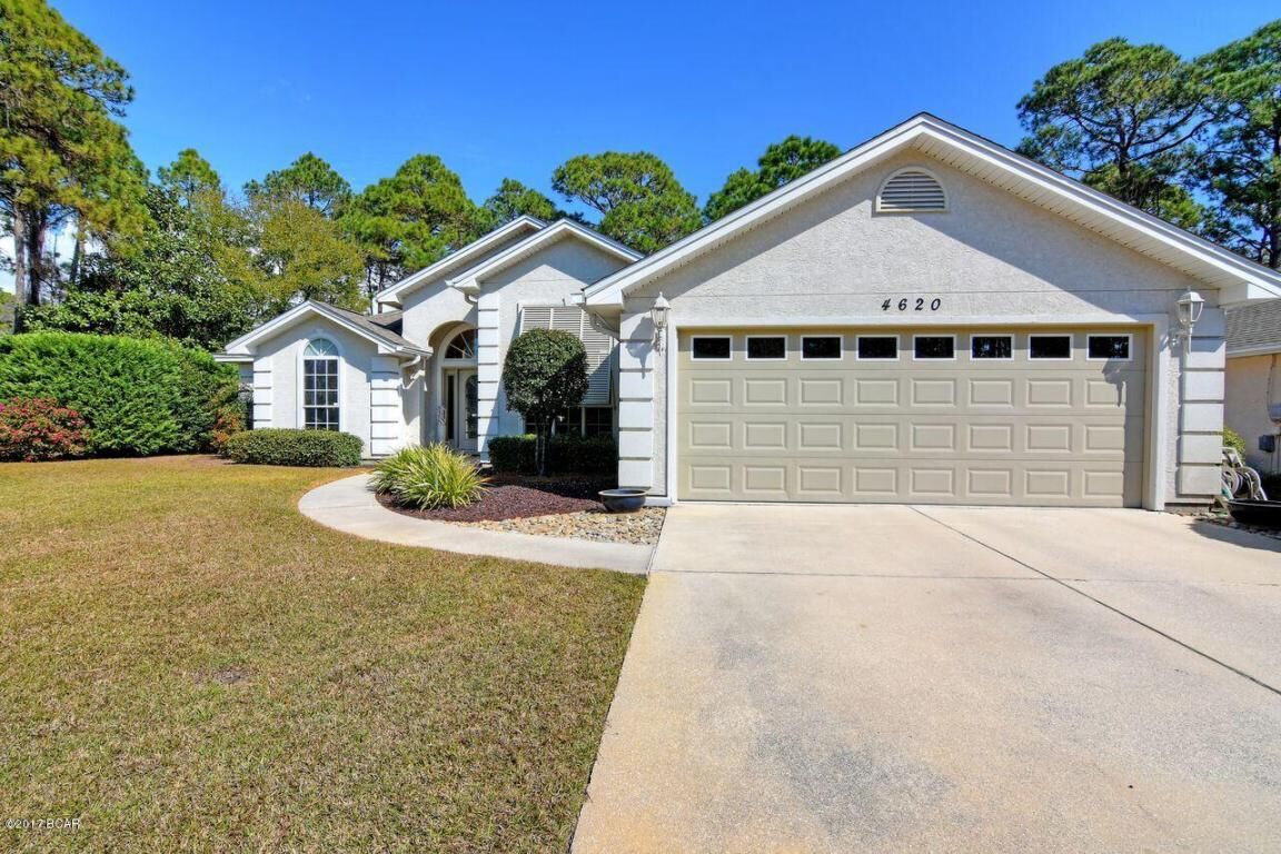 Property Photo: 4620 Delwood Park Boulevard FL 32408