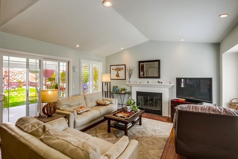 Property Photo:  820 Timberwood Pl  CA 92026 