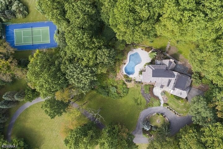 10 Longview Rd  Tewksbury Twp. NJ 08833 photo