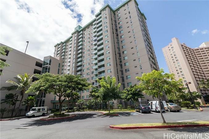 Property Photo:  3009 Ala Makahala Place 402  HI 96818 