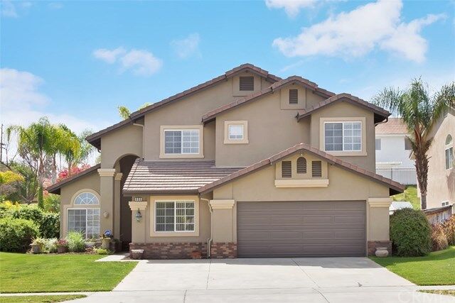 Property Photo:  806 Crestmont Circle  CA 92882 