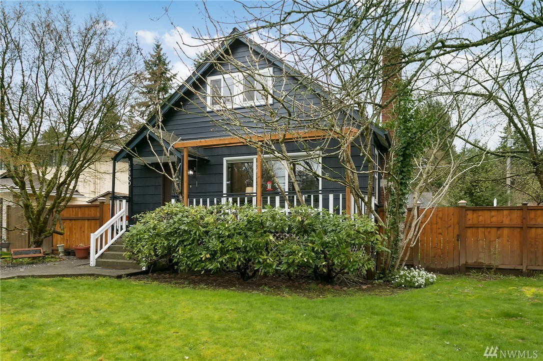 Property Photo:  15800 12th Ave NE  WA 98155 