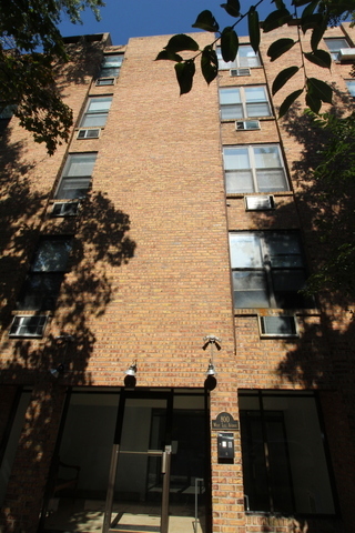 Property Photo:  800 W Lill Avenue 304  IL 60614 