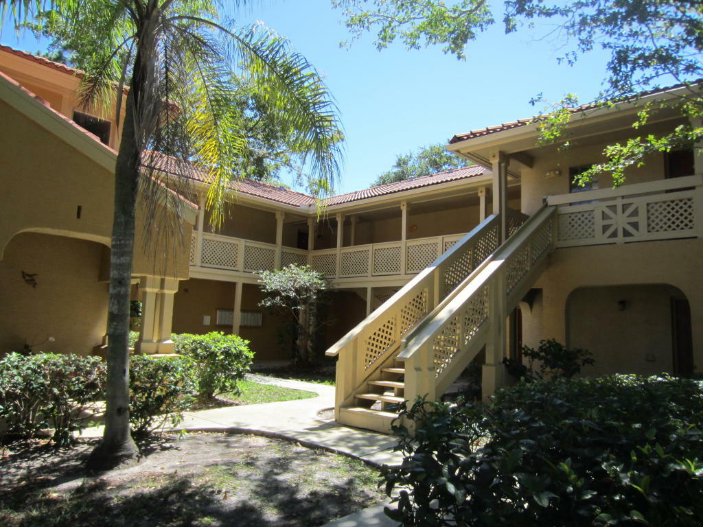 Property Photo:  4855 Via Palm Lakes 918  FL 33417 