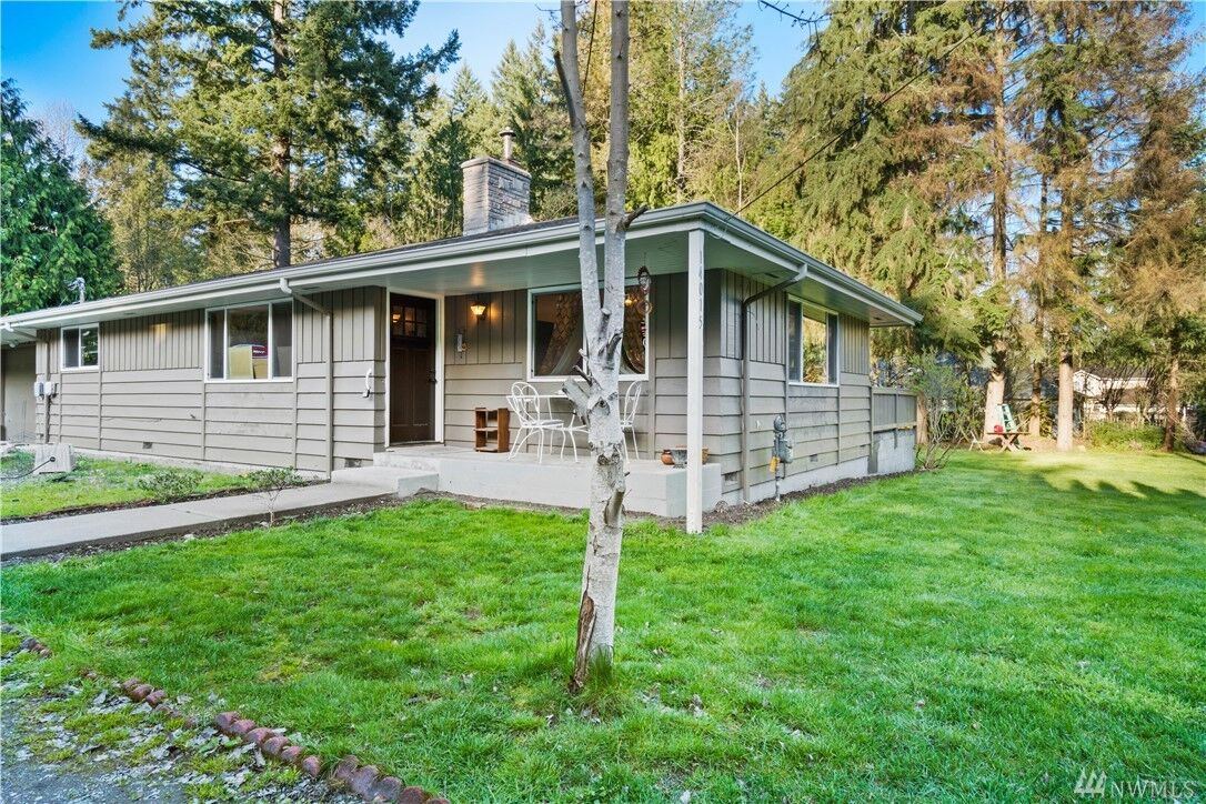 Property Photo: 14015 Cascadian Wy WA 98208