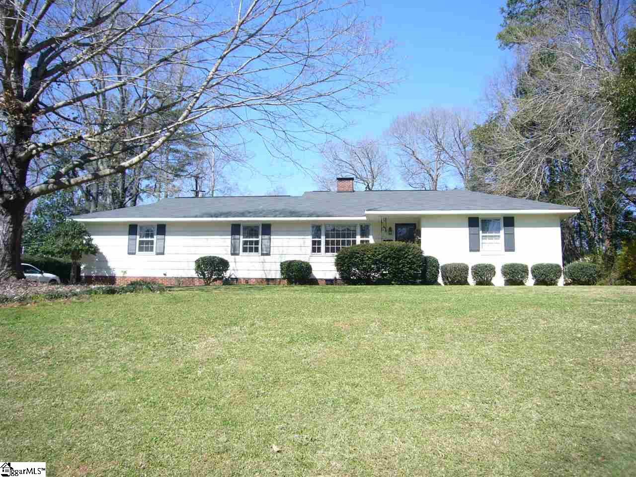 Property Photo: 107 Eastwood Circle SC 29302