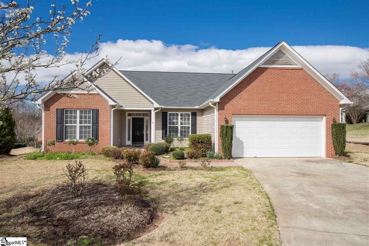 Property Photo:  102 Meadowlands Way  SC 29615