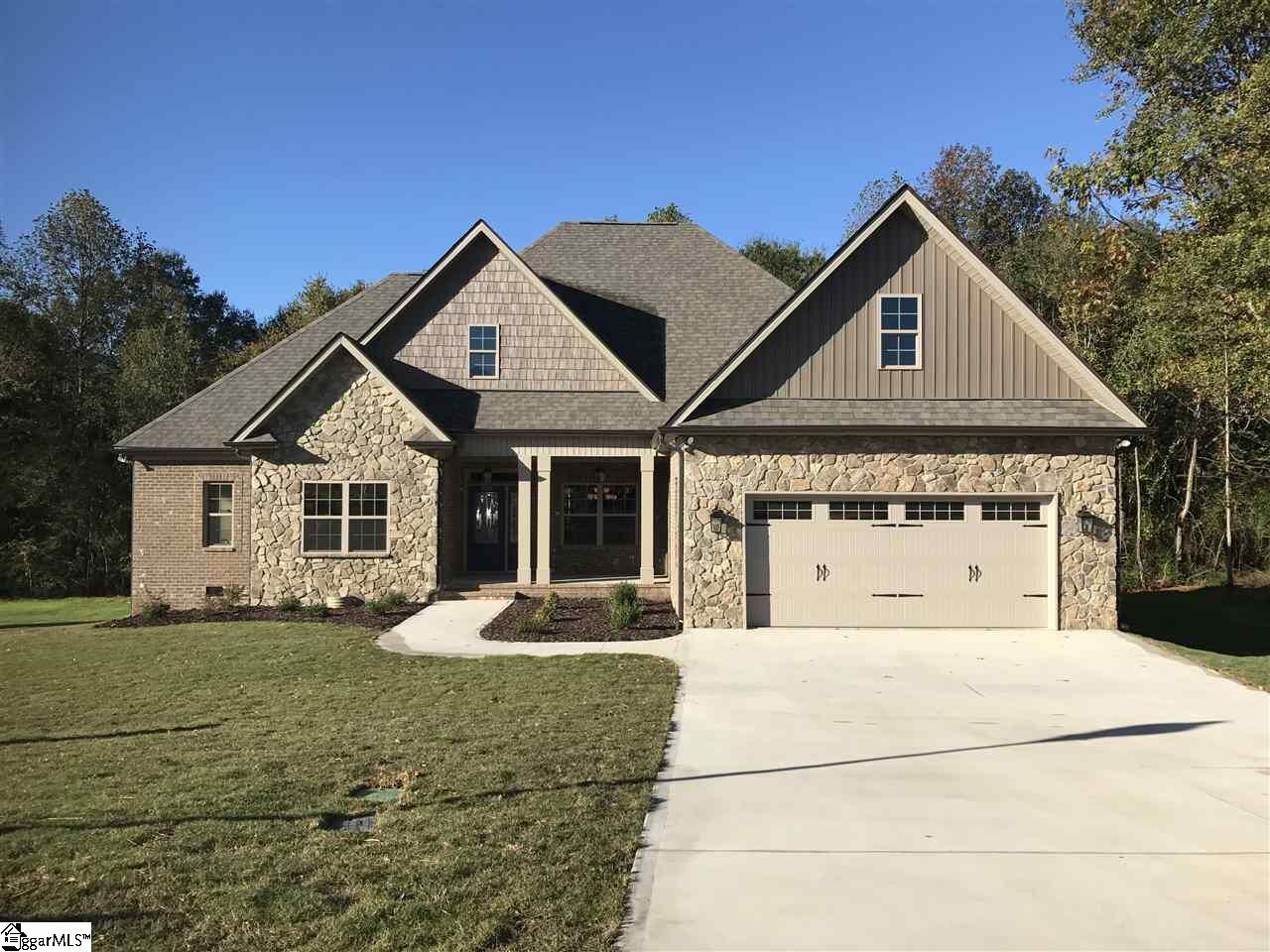Property Photo: 220 Cedar Knoll Way SC 29651