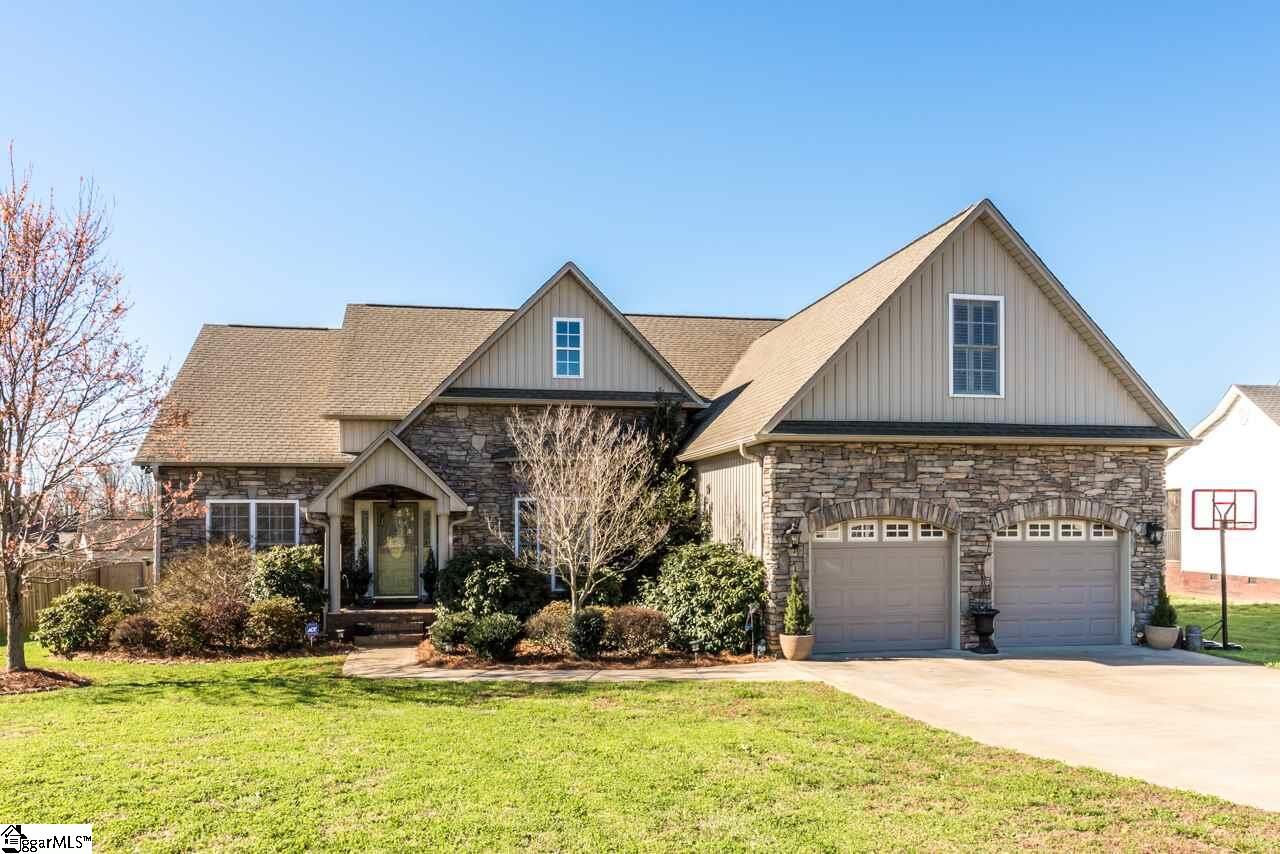 Property Photo:  1044 Corie Crest Drive  SC 29316