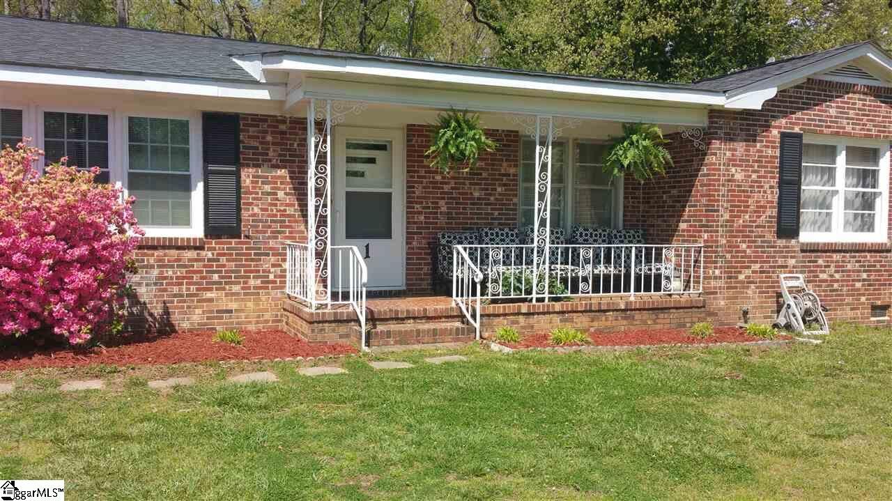 Property Photo:  1 Brighton Lane  SC 29687 