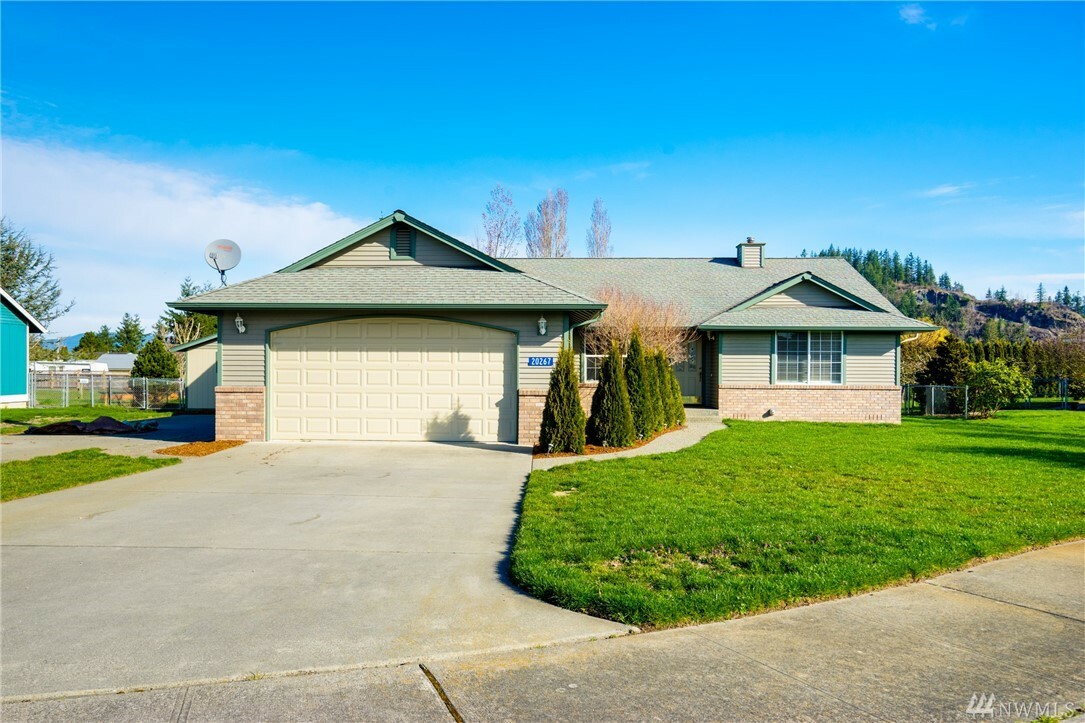 Property Photo:  20267 Gardner Ct  WA 98233 