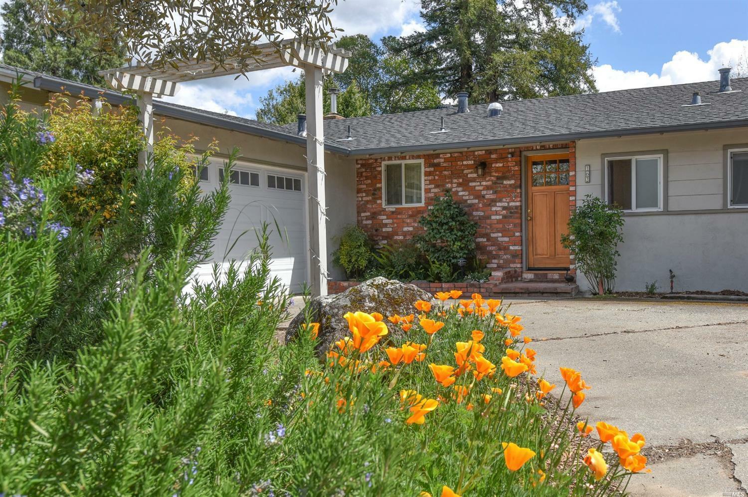 Property Photo:  162 Misbro Way  CA 95452 