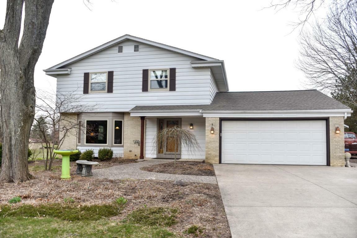 Property Photo:  553 Beechwood Dr  WI 53012 