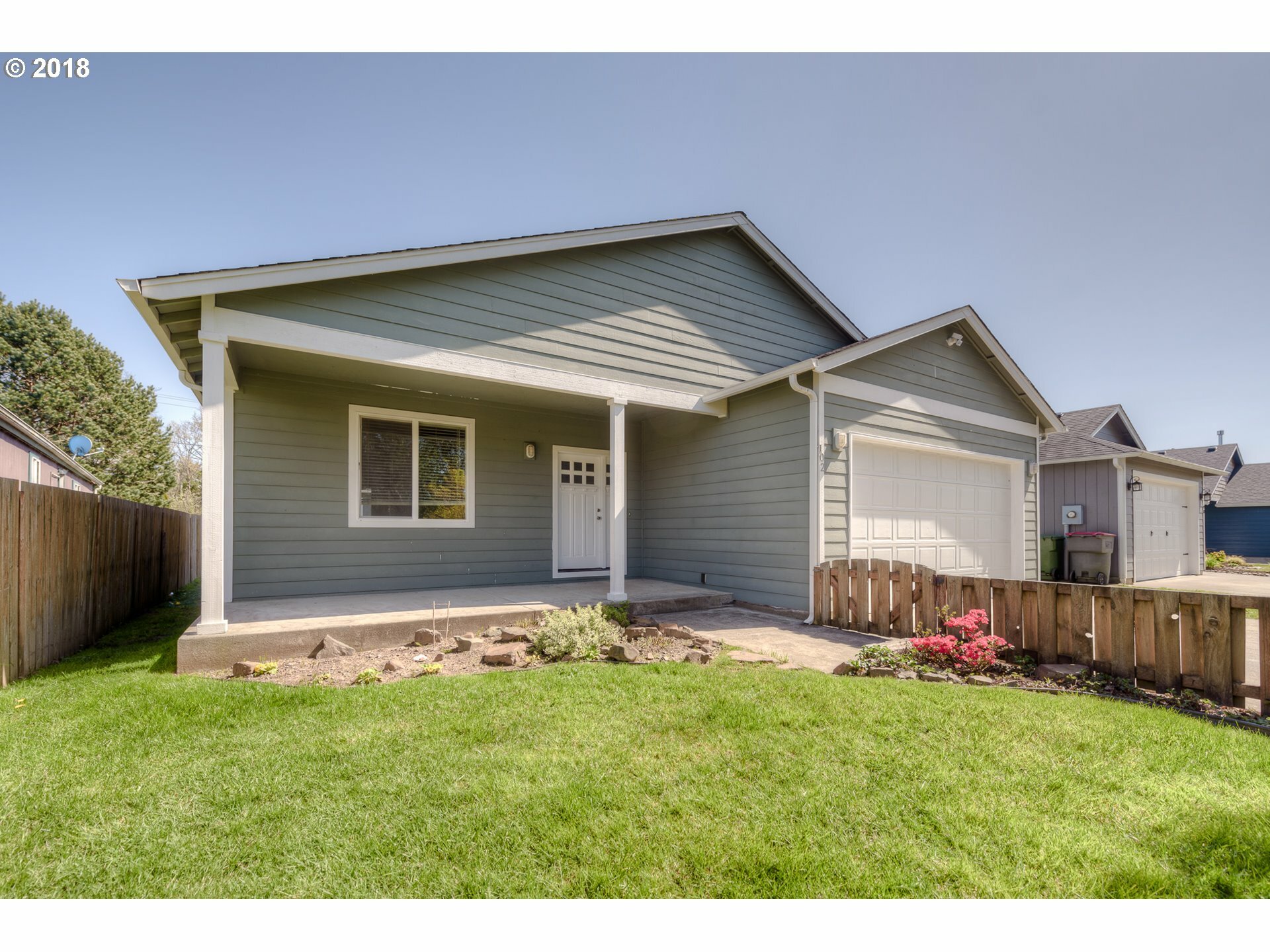 Property Photo: 102 NW Birch Ave OR 97146