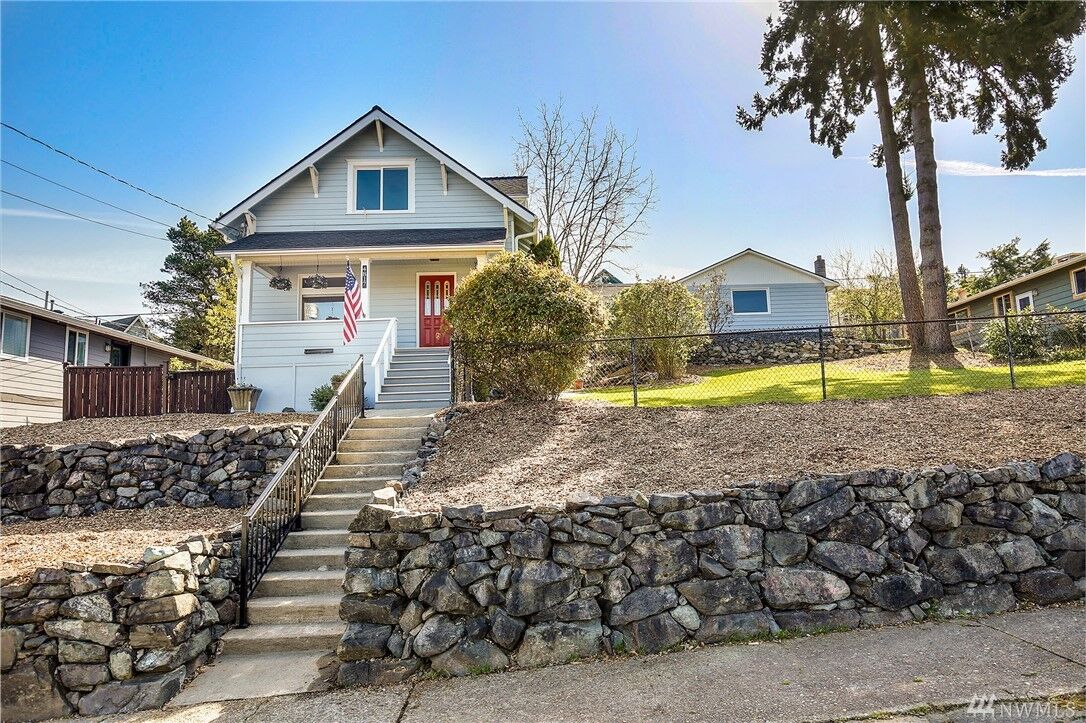Property Photo: 4817 N Ferdinand St WA 98407