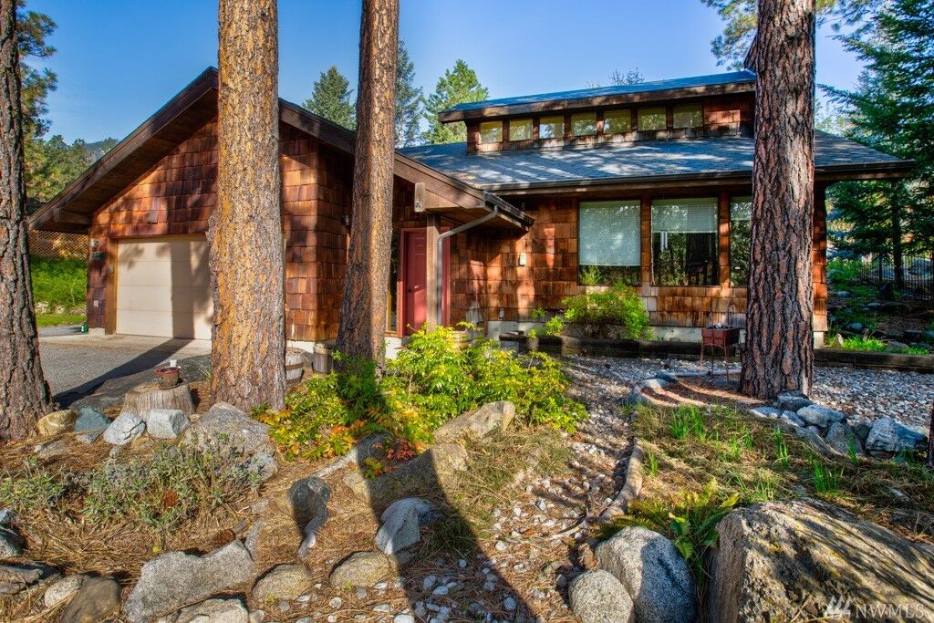 Property Photo:  1526 Alpensee Strasse  WA 98826 