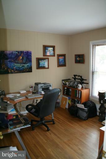 Property Photo: 15605 Sycamore Lane MD 20853