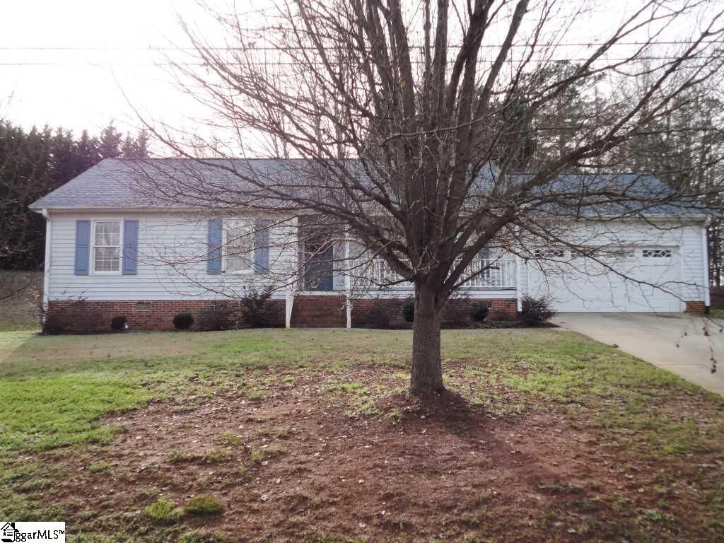 Property Photo: 407 Holland Road SC 29681